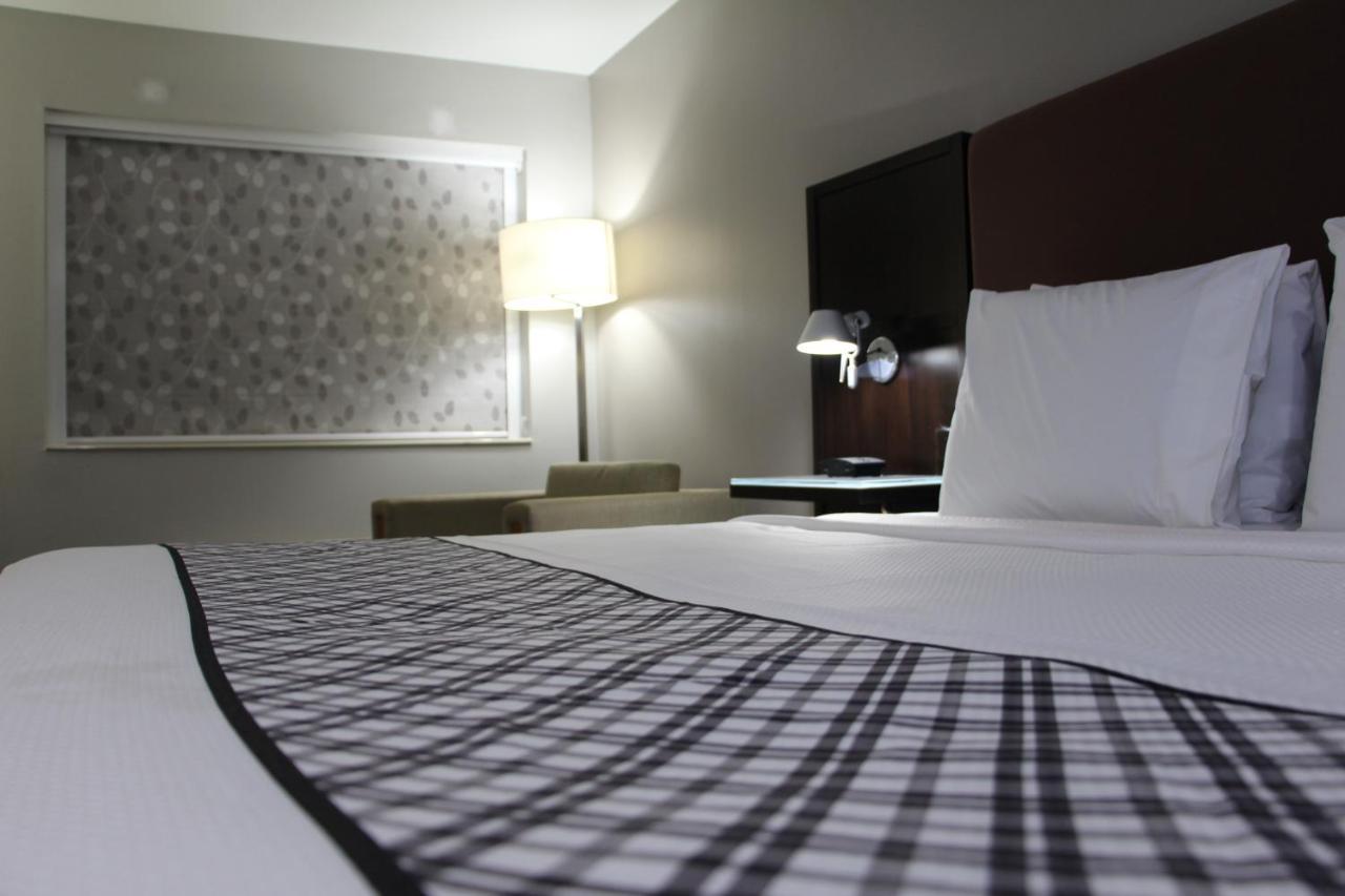 Westbridge Inn & Suites Carrollton Buitenkant foto